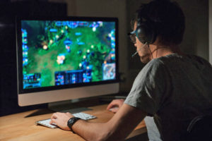 eSportsの主要な競技の一つ、RTSのゲームタイトルについて解説！